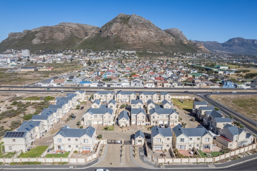 3 Bedroom Property for Sale in Costa Da Gama Western Cape